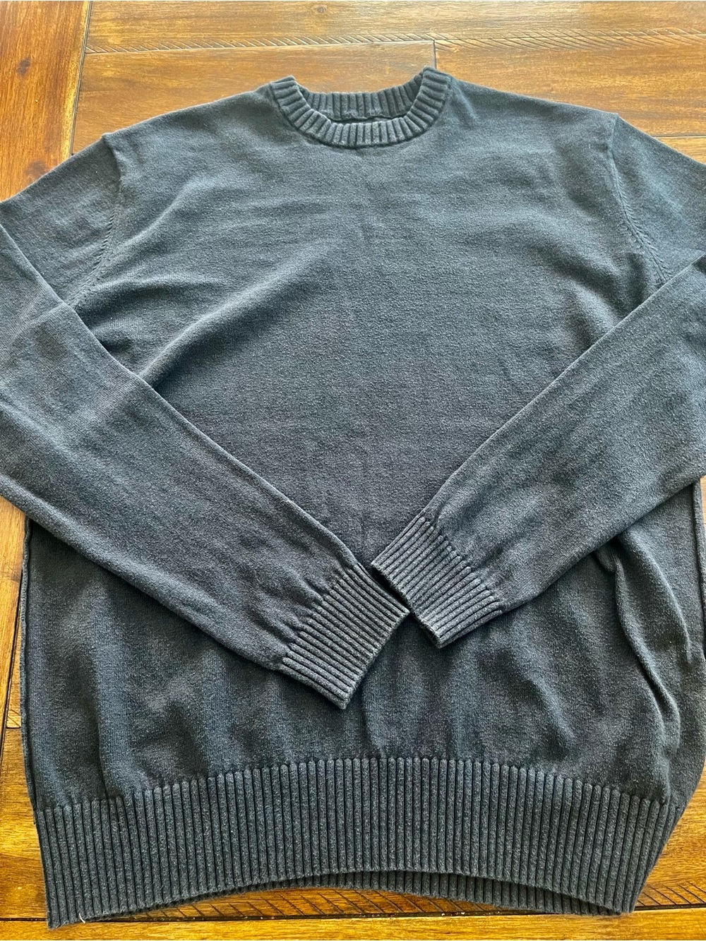 Vuori Men’s Cashmere organic Cotton blend crewneck Sweater small charcoal gray
